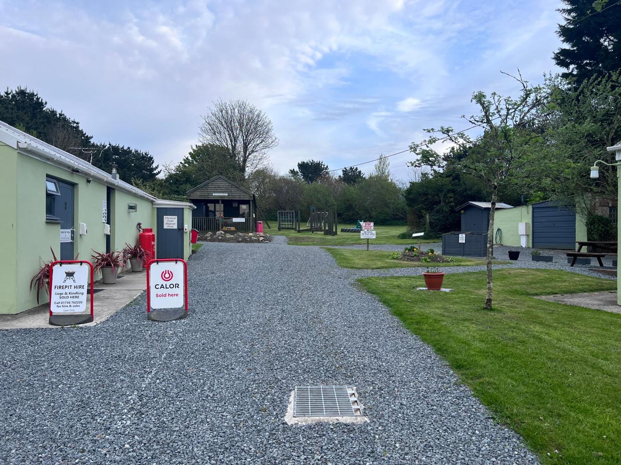 Polladras Holiday Park Helston Exterior photo